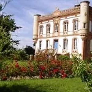 Chateau Lagaillarde Bed and breakfast