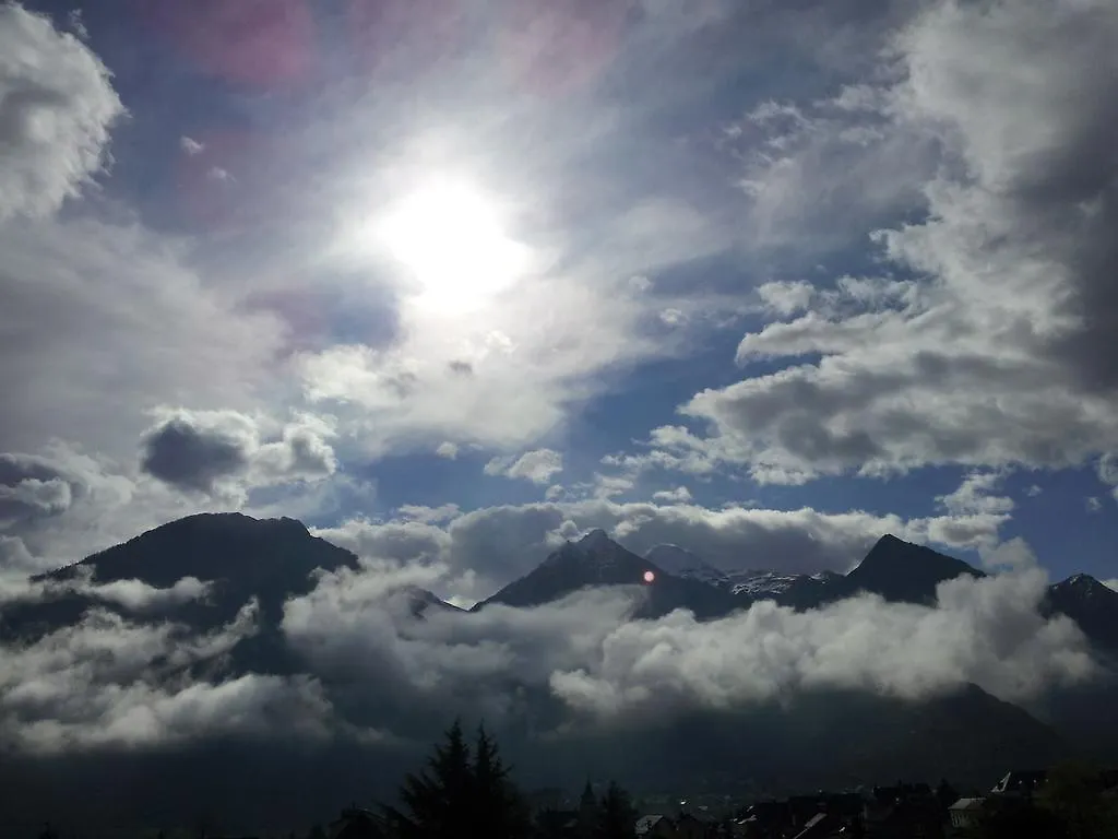 Hotel Des Touristes Pierrefitte-Nestalas 2*,
